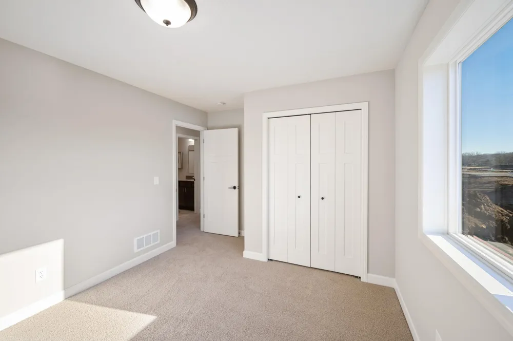 813 Walnut Grove Lane Hanover, MN 55341