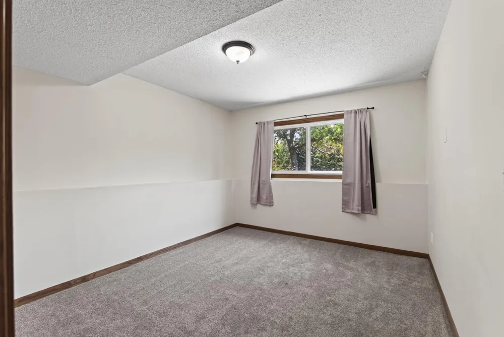 9143 Forestview Lane Maple Grove, MN 55369