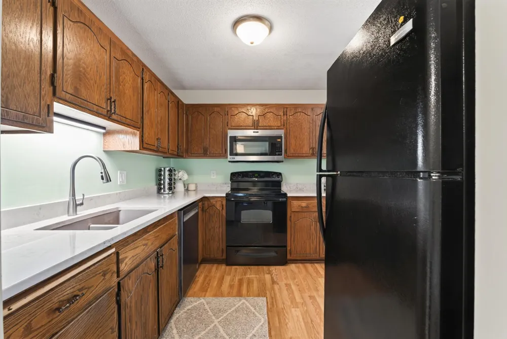 9143 Forestview Lane Maple Grove, MN 55369