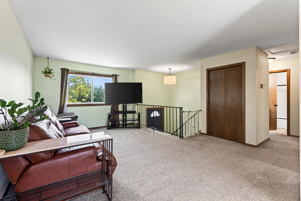 9143 Forestview Lane Maple Grove, MN 55369