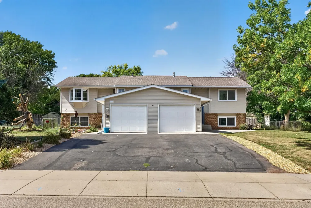 9143 Forestview Lane Maple Grove, MN 55369