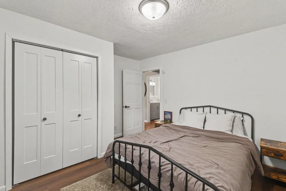 117 S Donaldson Street Luverne, MN 56156