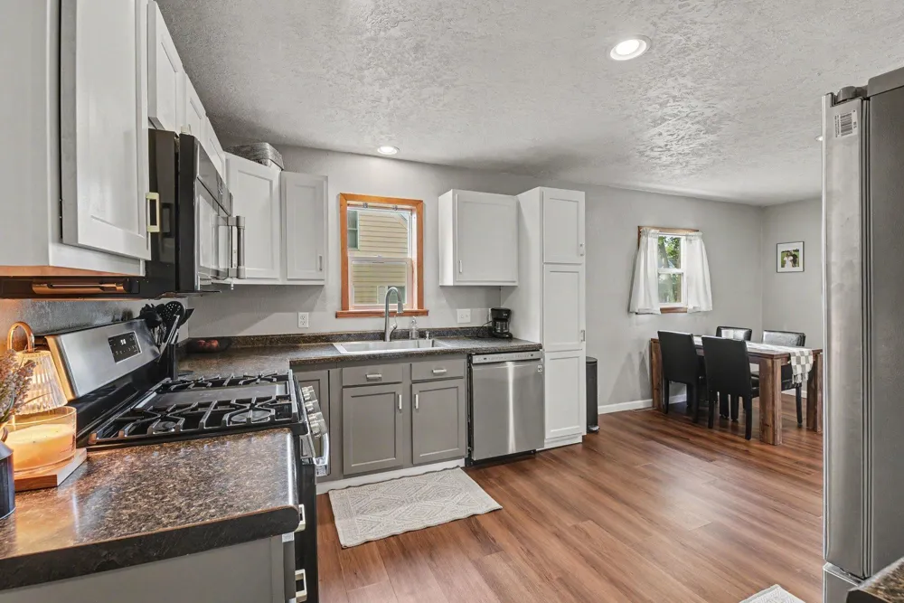 117 S Donaldson Street Luverne, MN 56156