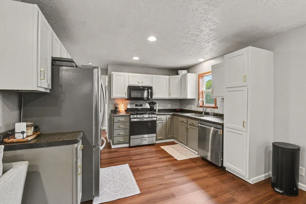 117 S Donaldson Street Luverne, MN 56156