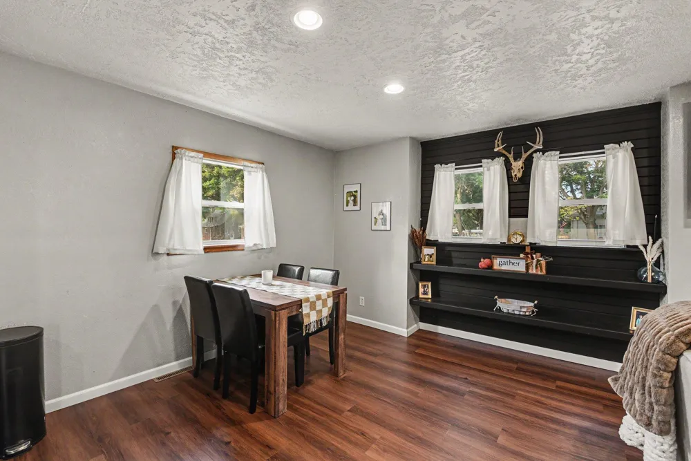 117 S Donaldson Street Luverne, MN 56156