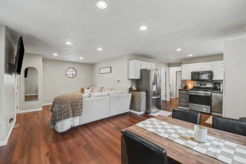 117 S Donaldson Street Luverne, MN 56156