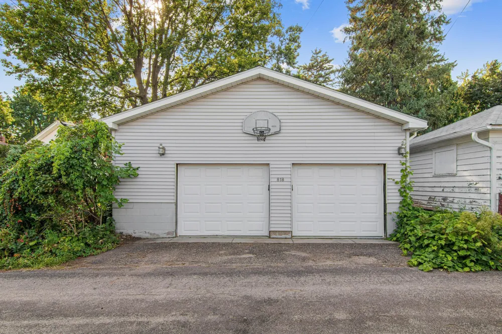 818 Delaware Avenue Saint Paul, MN 55107