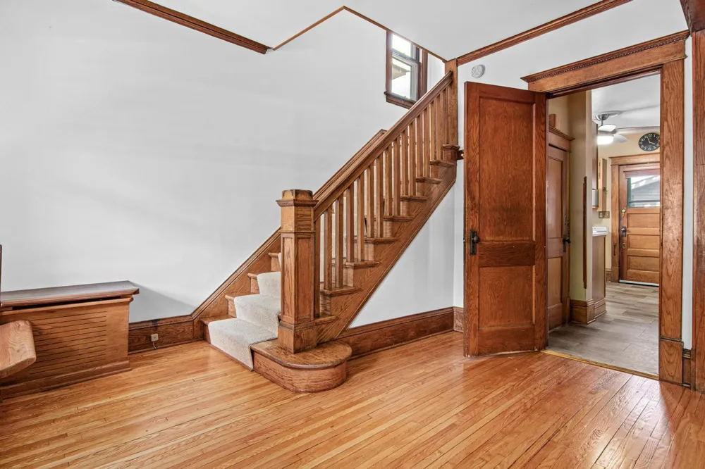 818 Delaware Avenue Saint Paul, MN 55107