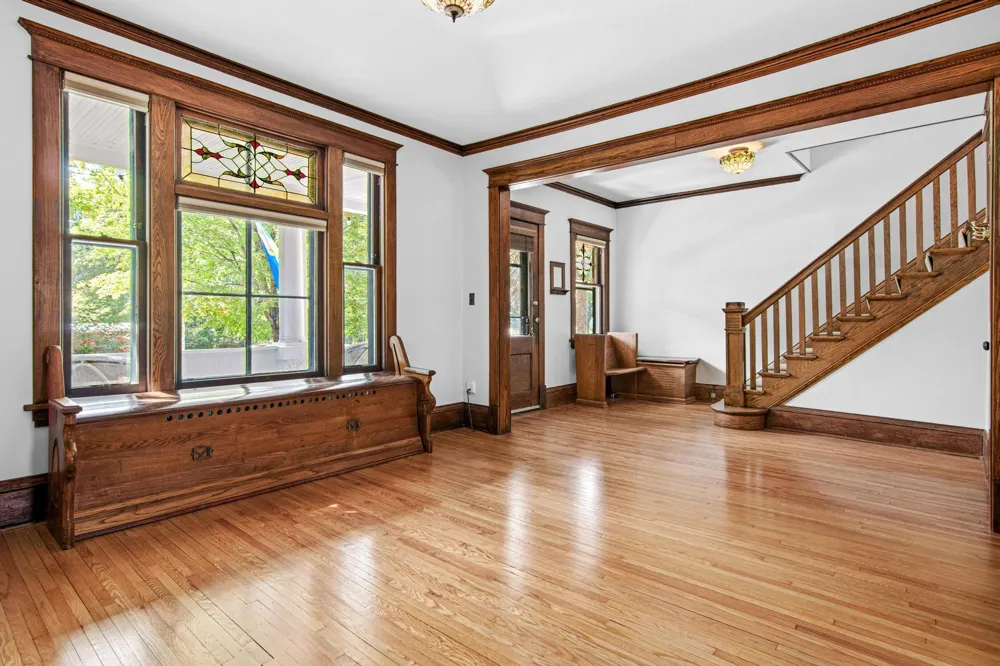 818 Delaware Avenue Saint Paul, MN 55107