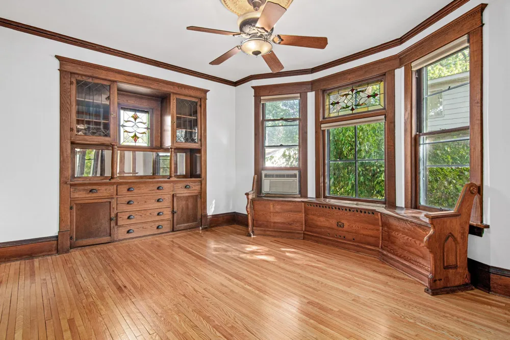 818 Delaware Avenue Saint Paul, MN 55107