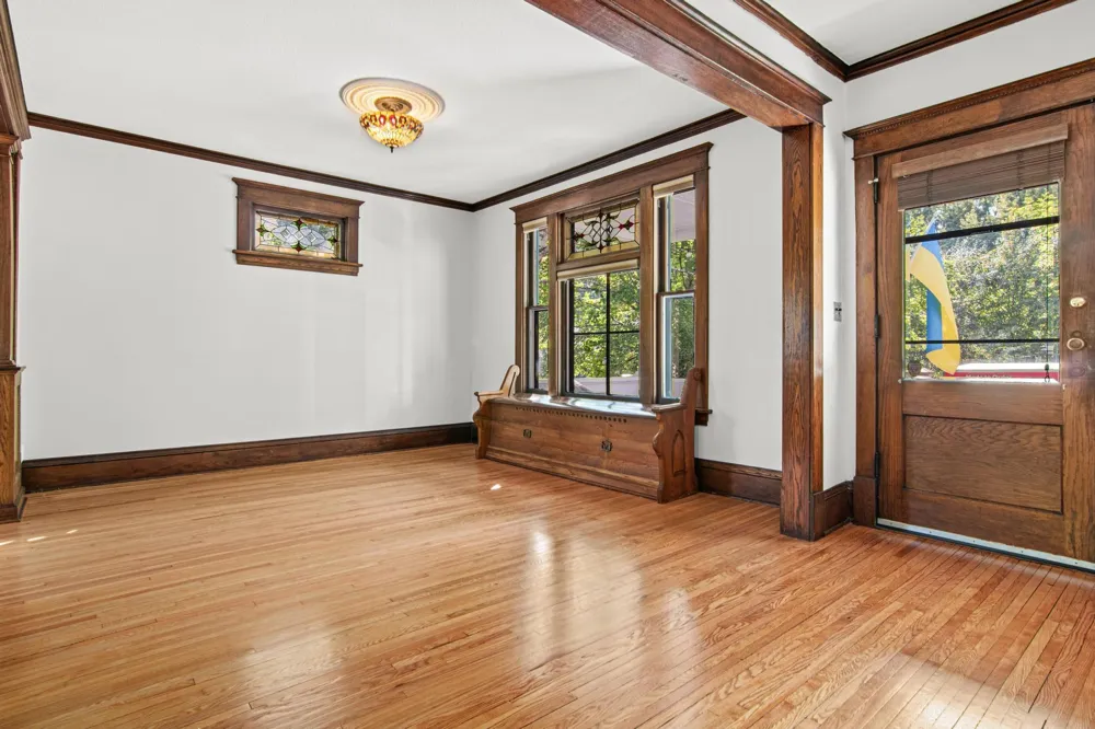 818 Delaware Avenue Saint Paul, MN 55107