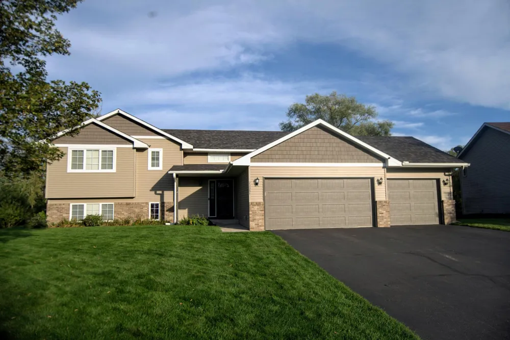 23351 Arrowhead Street NW Saint Francis, MN 55070