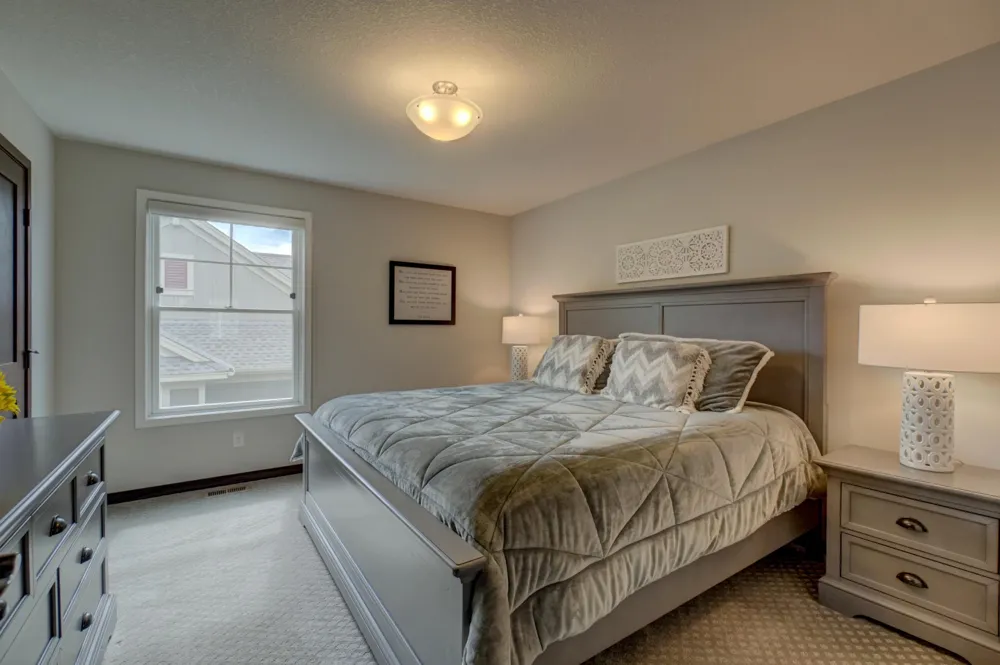 1335 Palisade Path Woodbury, MN 55129