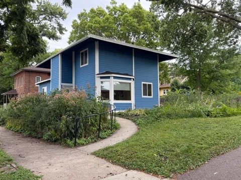 923 5th Street