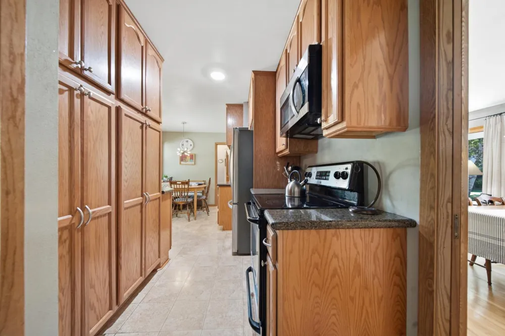 6105 Tracy Avenue Edina, MN 55436
