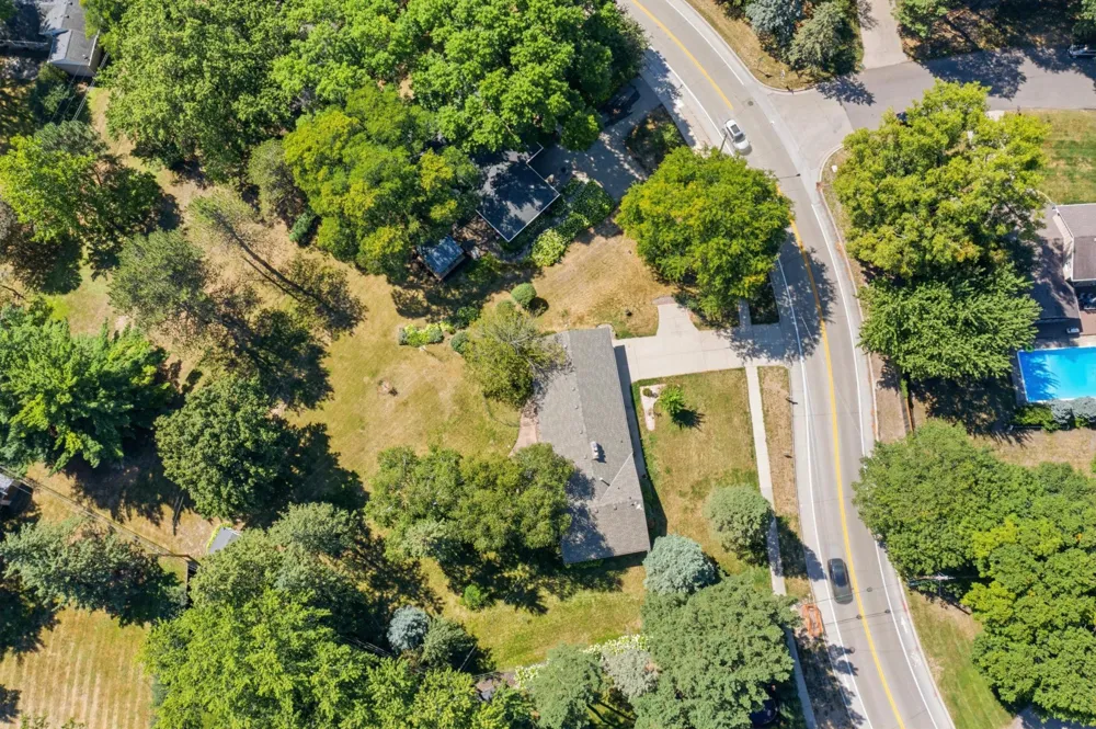 6105 Tracy Avenue Edina, MN 55436