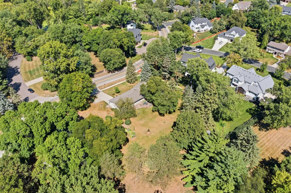 6105 Tracy Avenue Edina, MN 55436