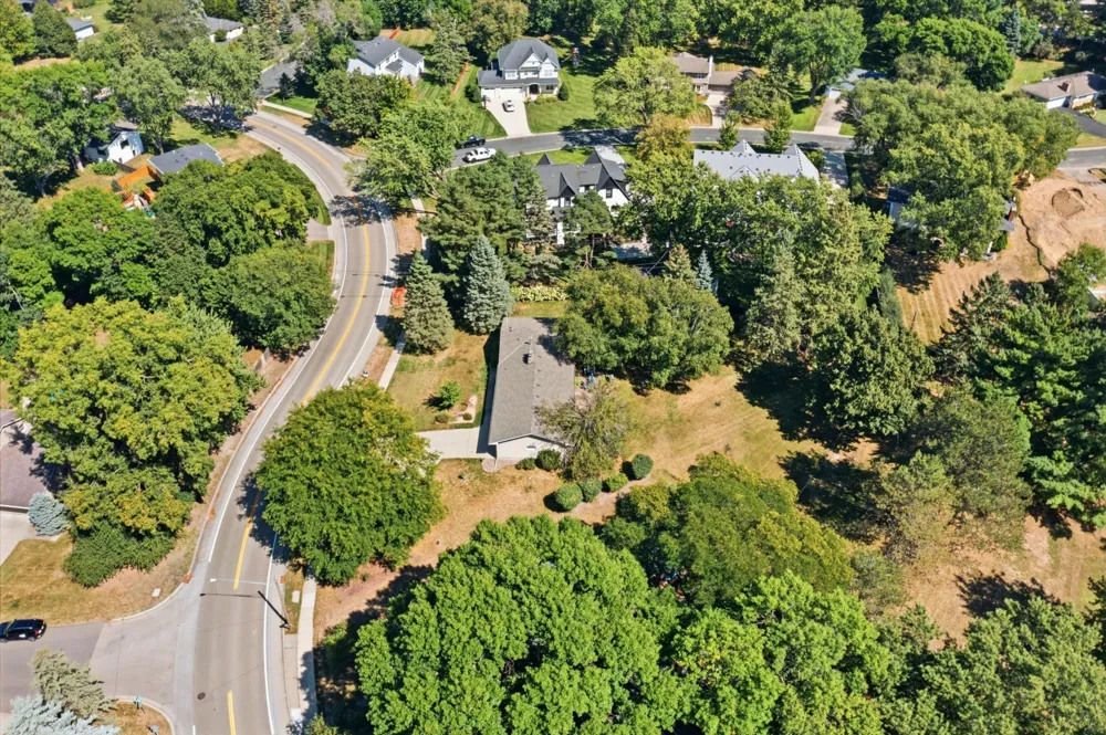 6105 Tracy Avenue Edina, MN 55436
