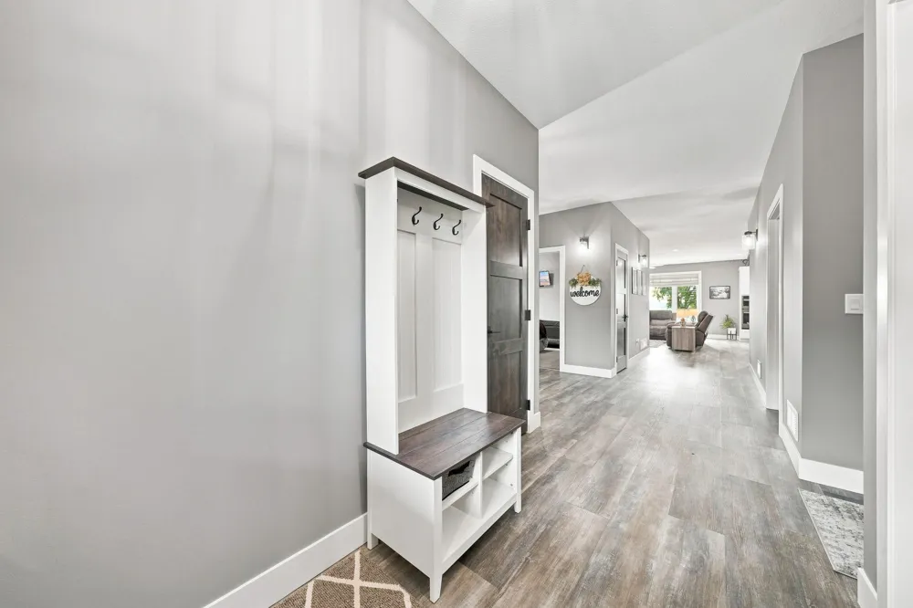 19135 Lake Volney Circle Le Center, MN 56057