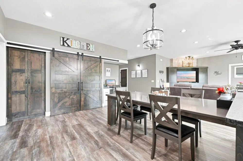 19135 Lake Volney Circle Le Center, MN 56057