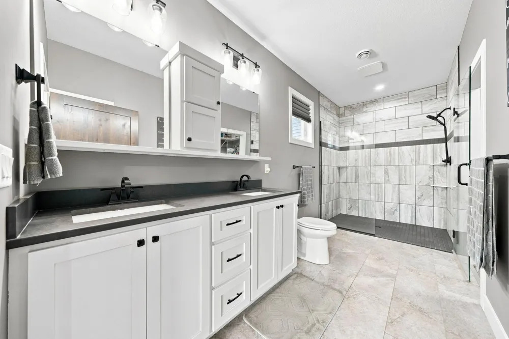 19135 Lake Volney Circle Le Center, MN 56057