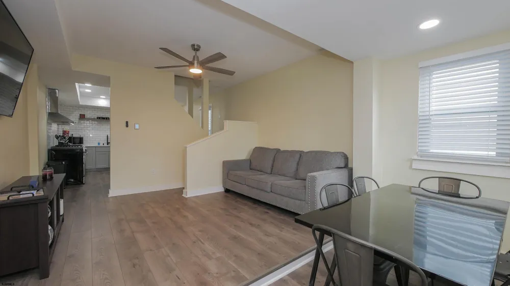 527 Melrose Ave Atlantic City, NJ 08232