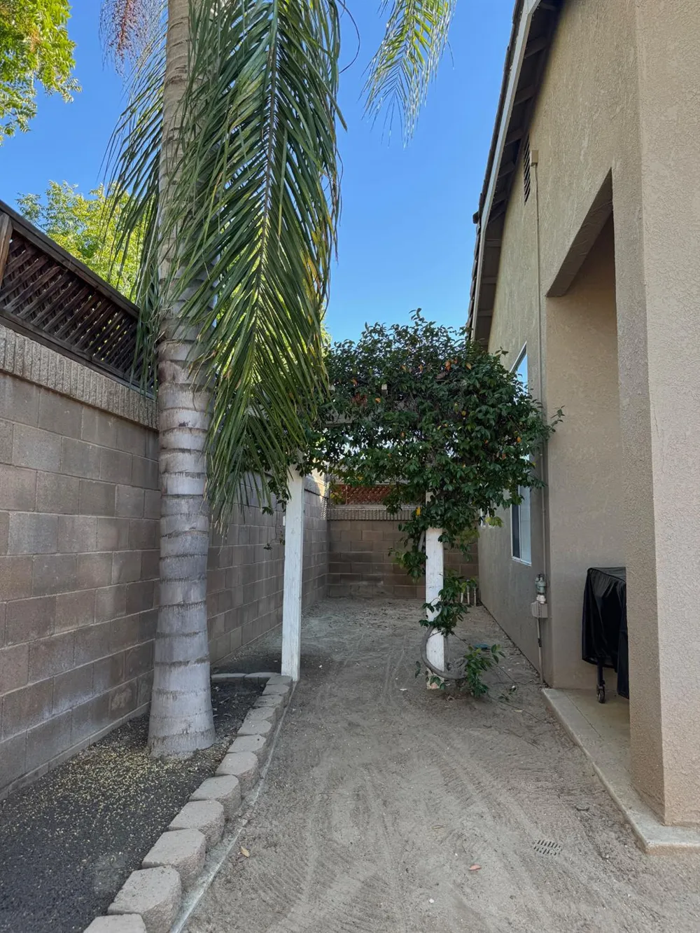 2691 Morris Avenue Clovis, CA 93611