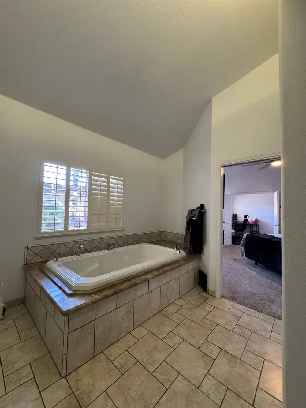 2691 Morris Avenue Clovis, CA 93611