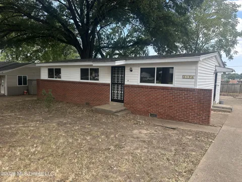 1896 Southaven Circle