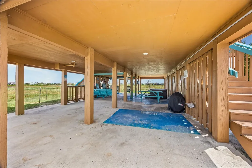 920 4th Street Port Bolivar, TX 77650