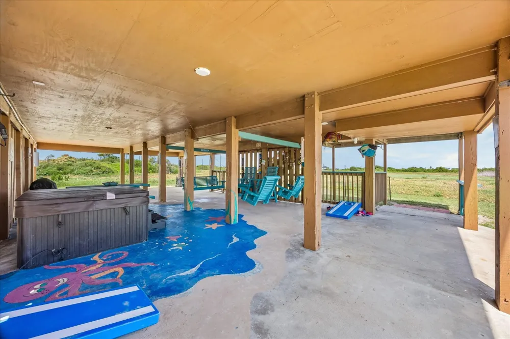 920 4th Street Port Bolivar, TX 77650
