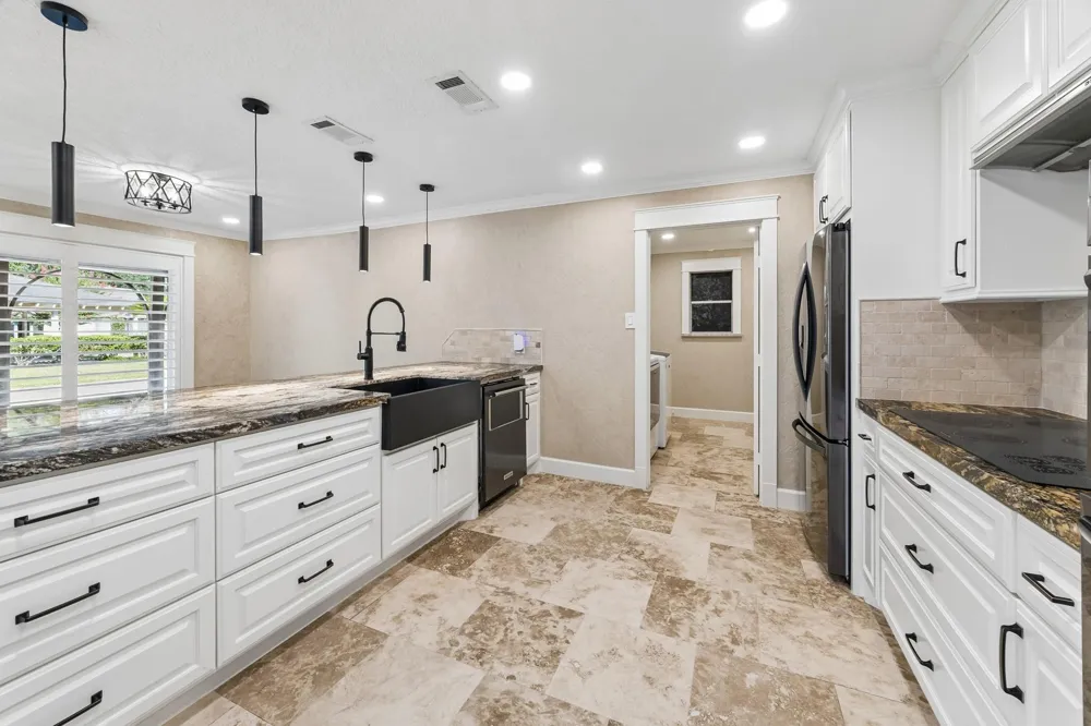 37 Champions Colony E Houston, TX 77069