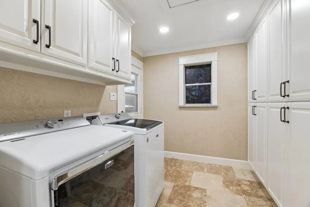 37 Champions Colony E Houston, TX 77069
