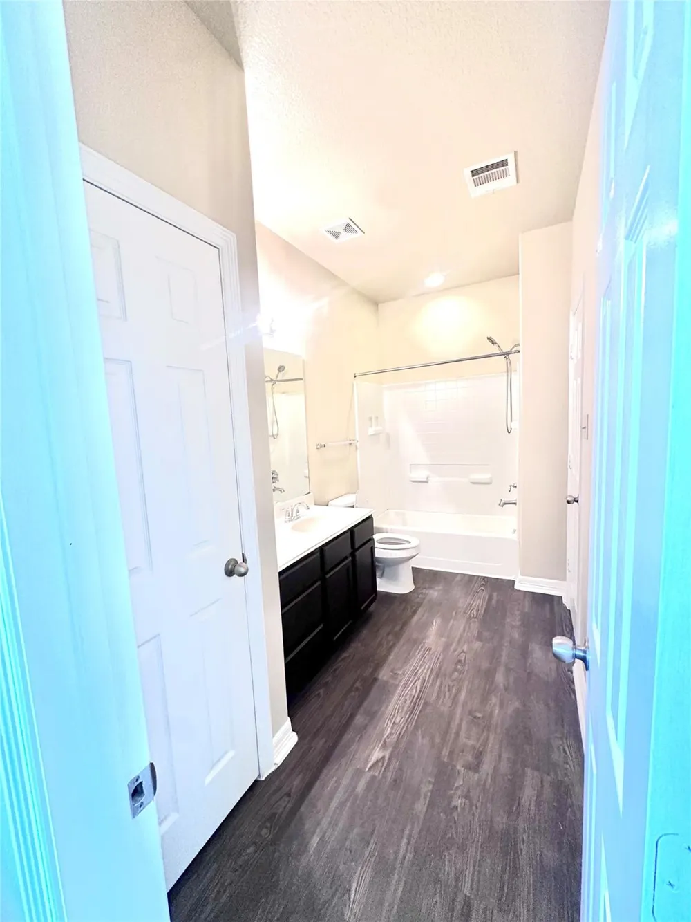 52 Woodland Hills Drive #B Conroe, TX 77303