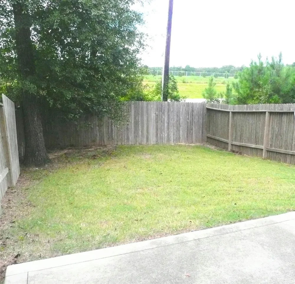 52 Woodland Hills Drive #B Conroe, TX 77303