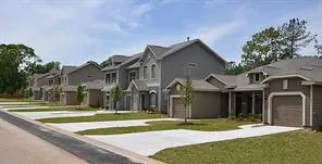 52 Woodland Hills Drive #B Conroe, TX 77303