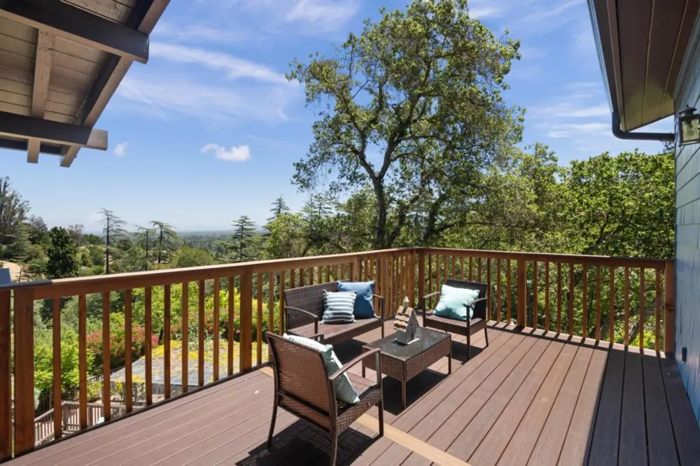 21100 Saratoga Hills Road Saratoga, CA 95070