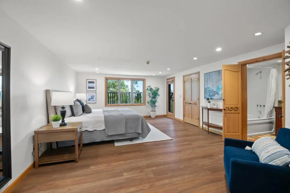 21100 Saratoga Hills Road Saratoga, CA 95070