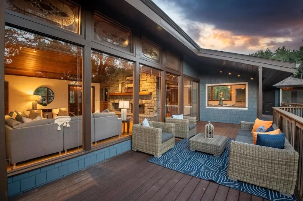 21100 Saratoga Hills Road Saratoga, CA 95070