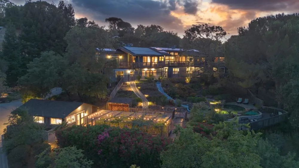 21100 Saratoga Hills Road Saratoga, CA 95070