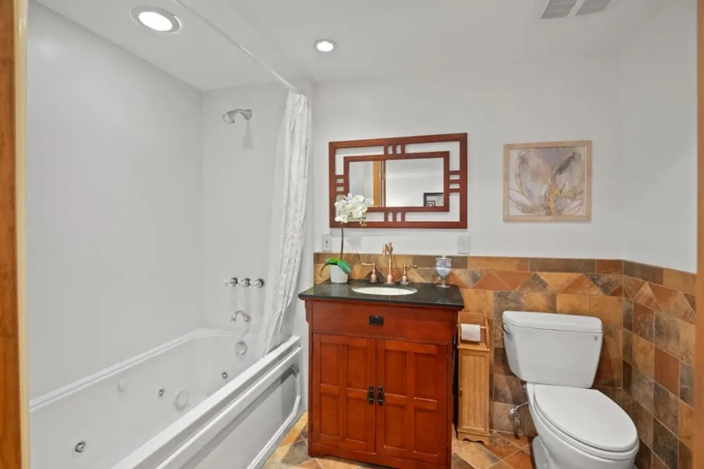 21100 Saratoga Hills Road Saratoga, CA 95070