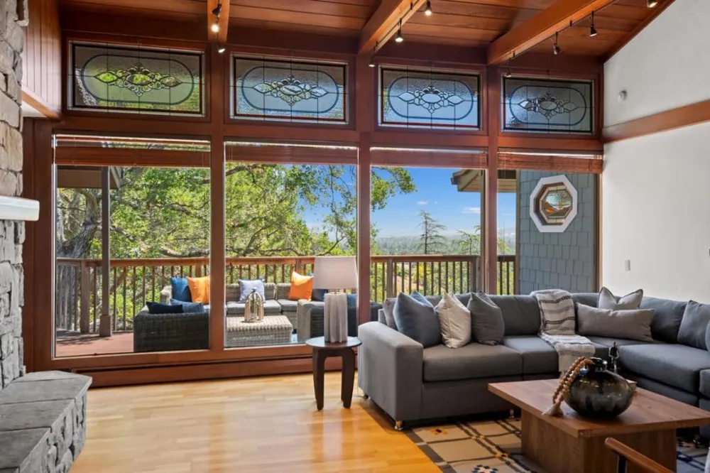 21100 Saratoga Hills Road Saratoga, CA 95070