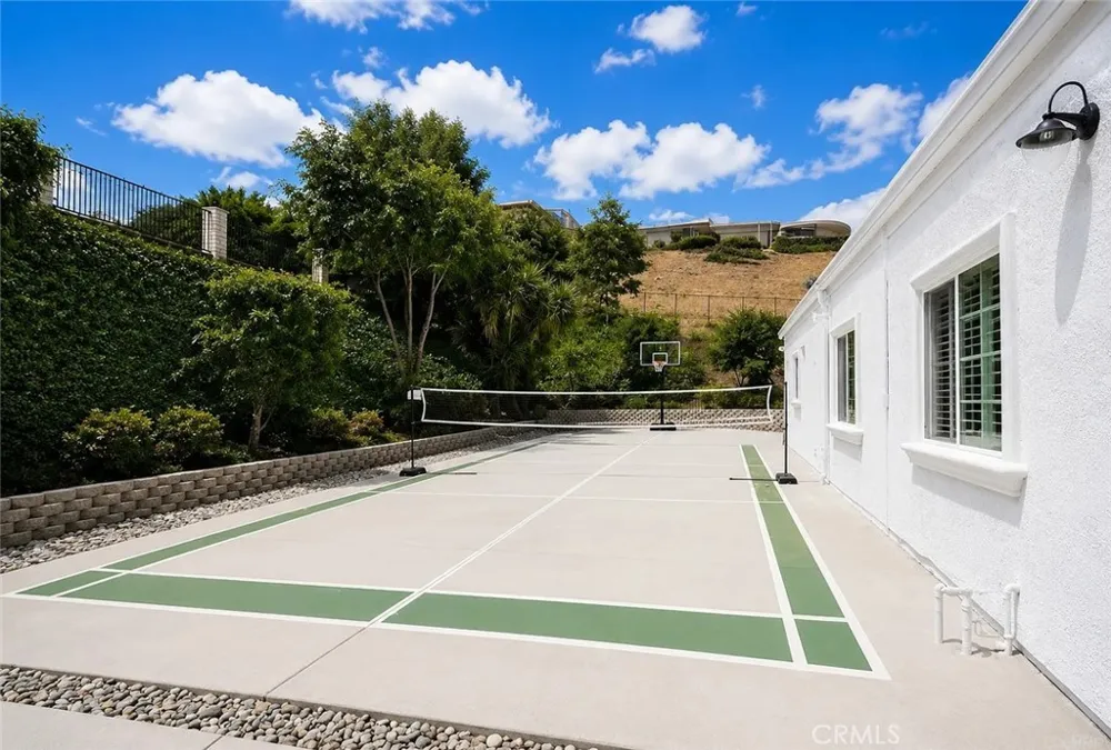 1509 Hollencrest West Covina, CA 91791