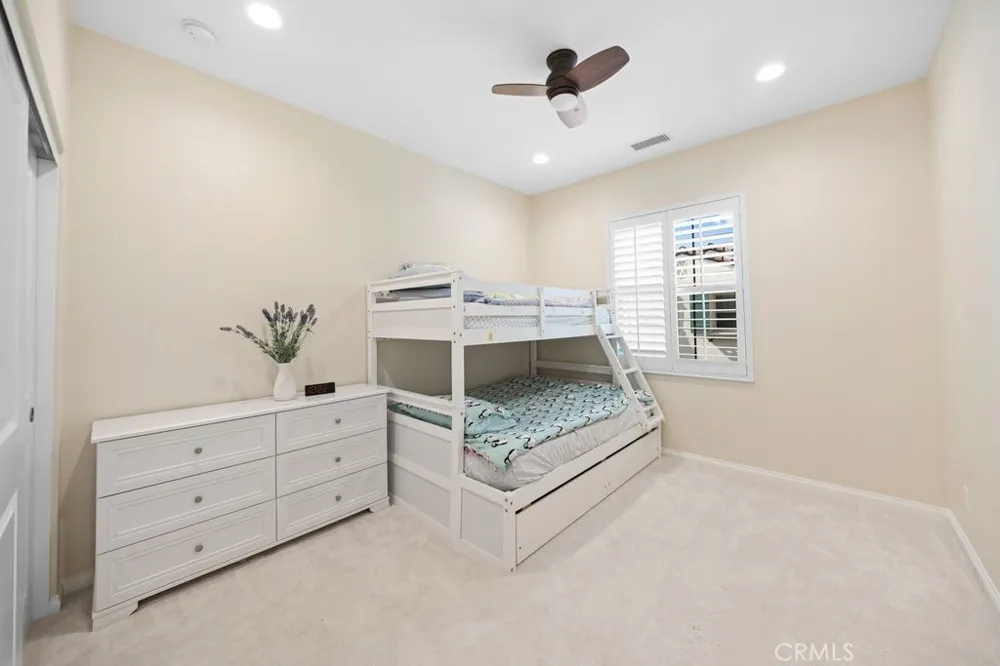 107 Overbrook Irvine, CA 92620