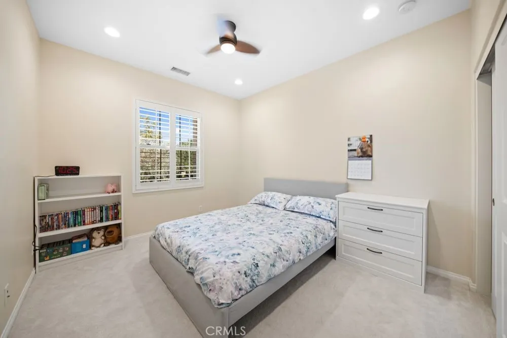 107 Overbrook Irvine, CA 92620