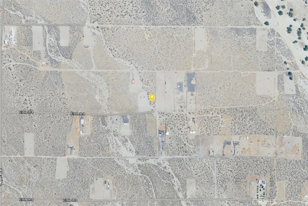 E Avenue R 4 Sun Village, CA 93543