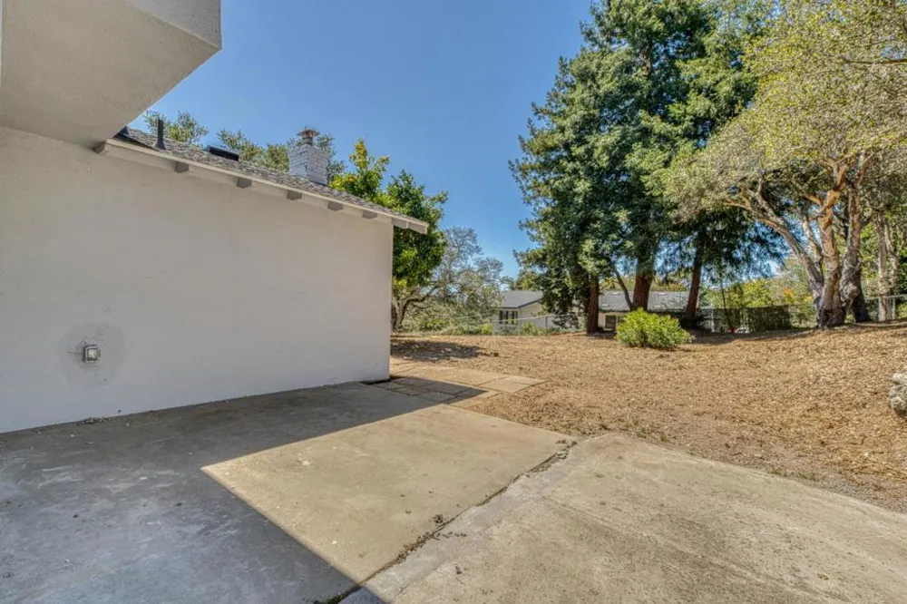 17963 Berta Canyon Road Salinas, CA 93907