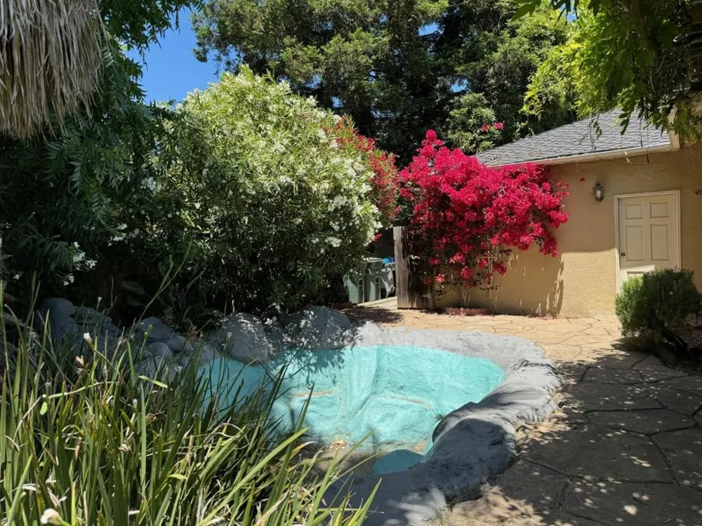 101 Sleeper Avenue Mountain View, CA 94040