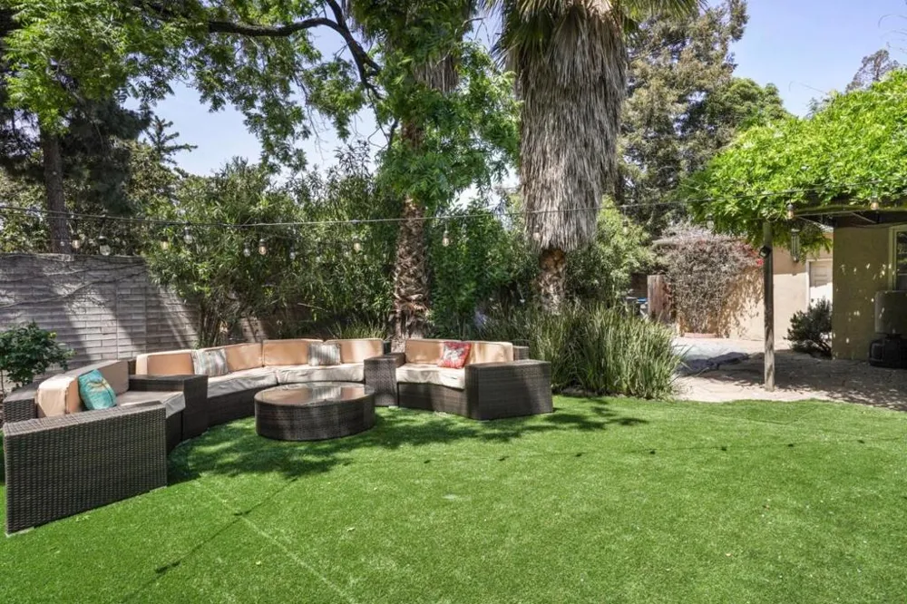 101 Sleeper Avenue Mountain View, CA 94040