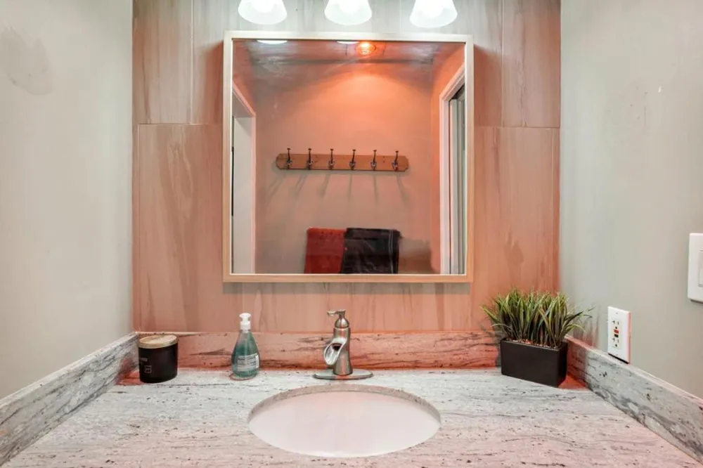 101 Sleeper Avenue Mountain View, CA 94040